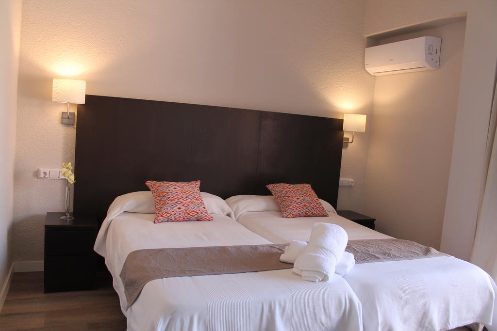 Hostal Jakiton Palmanova Exterior foto